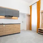 Alure Residences 2 - 24h Self Check-in & Private Parking Next To The Building Included, Center Right On Snp Square In A Quiet Passage, New Building, In Town アパート