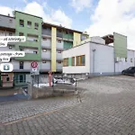 アパート Alure Residences 2 - 24h Self Check-in & Private Parking Next To The Building Included, Center Right On Snp Square In A Quiet Passage, New Building, In Town バンスカー・ビストリツァ