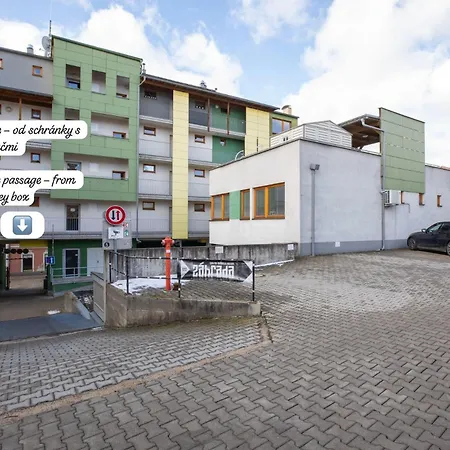 Daire Alure Residences 2 - 24h Self Check-in & Private Parking Next To The Building Included, Center Right On Snp Square In A Quiet Passage, New Building, In Town Banská Bystrica