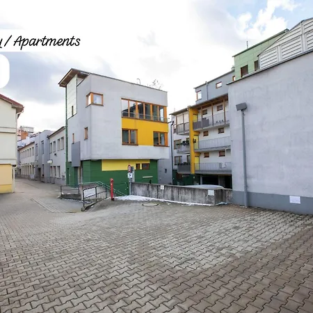 Alure Residences 2 - 24h Self Check-in & Private Parking Next To The Building Included, Center Right On Snp Square In A Quiet Passage, New Building, In Town Appartement *