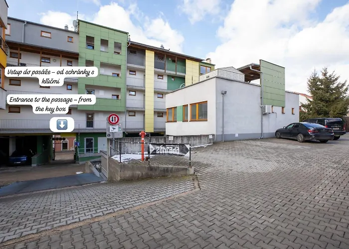 Appartement Alure Residences 2 - 24h Self Check-in & Private Parking Next To The Building Included, Center Right On Snp Square In A Quiet Passage, New Building, In Town Banská Bystrica